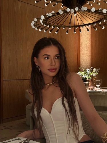 Наращивание волос: естественная красота без усилий