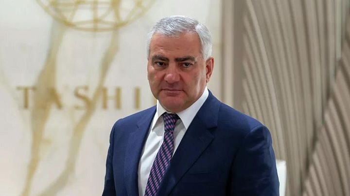 Армянская церковь призвала прекратить незаконные действия против Карапетяна