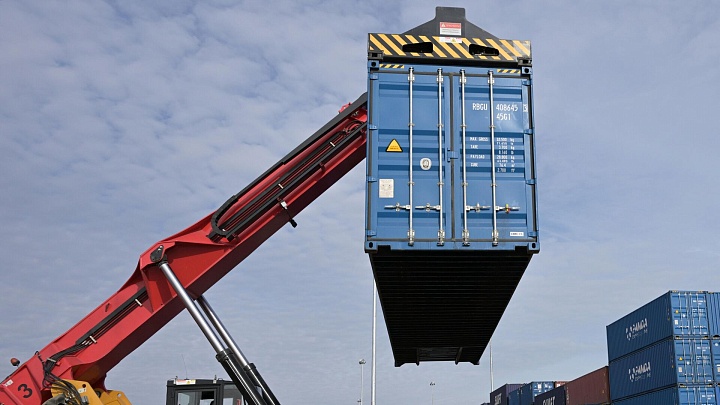 Посол Мустафаев рассказал о росте грузоперевозок по маршруту "Север — Юг"