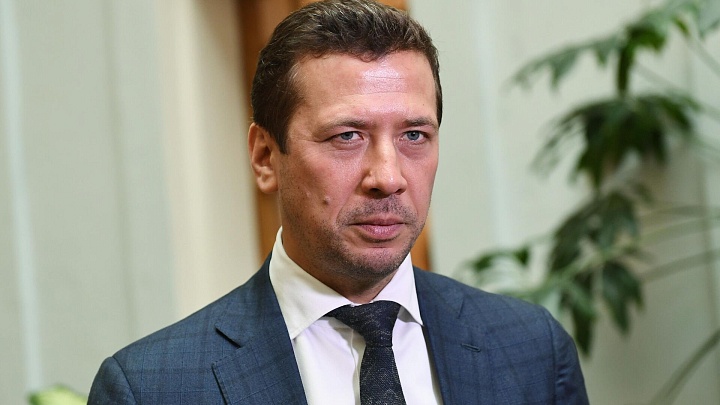 Мерзликин из "Бумера" развелся с женой в День семьи, любви и верности