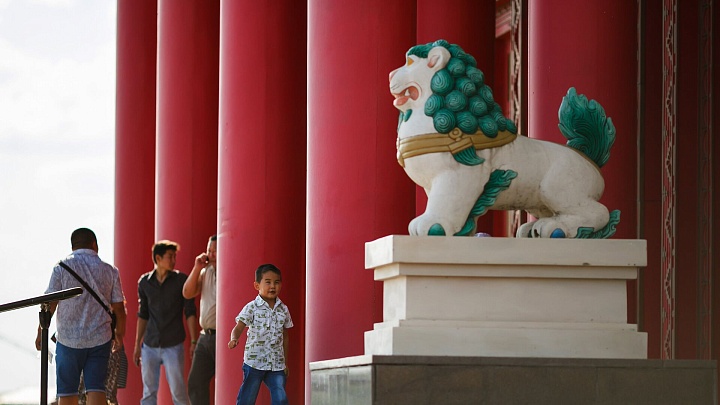 В Элисте открылся III Международный буддийский форум