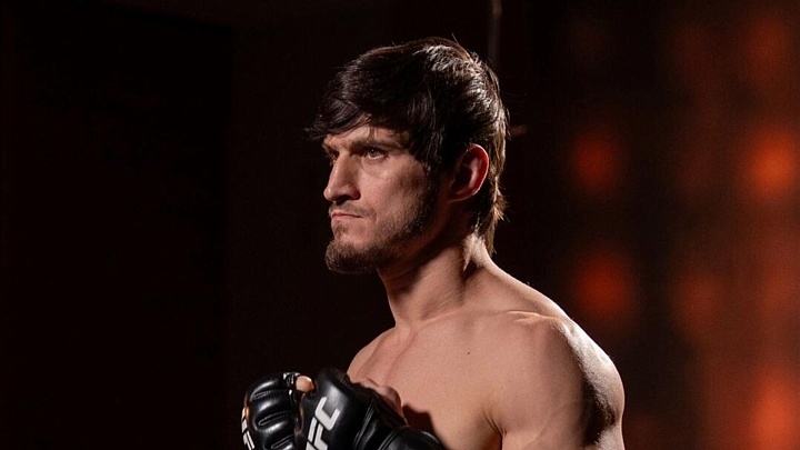 Гендиректор UFC допустил организацию боя между Евлоевым и Волкановски