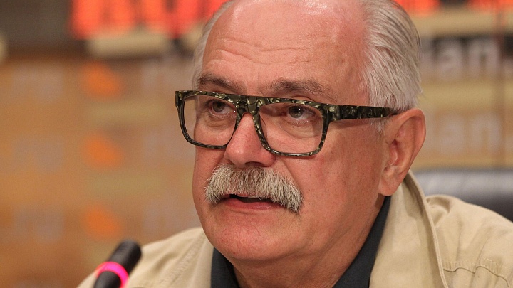 Михалков не верит в извинения уехавших из России артистов